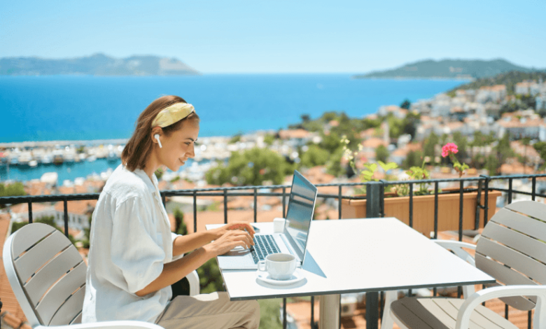 Bleisure Travel: How to Combine Business Trips with Leisure